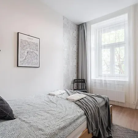 Pop Art In The Heart Of Apartment *