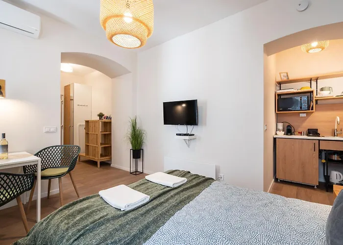 Apartment Pop Art In The Heart Of *